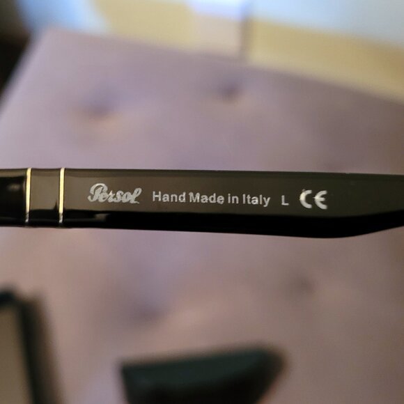 New PERSOL Unisex Black Sunglasses & Case - Picture 14 of 16